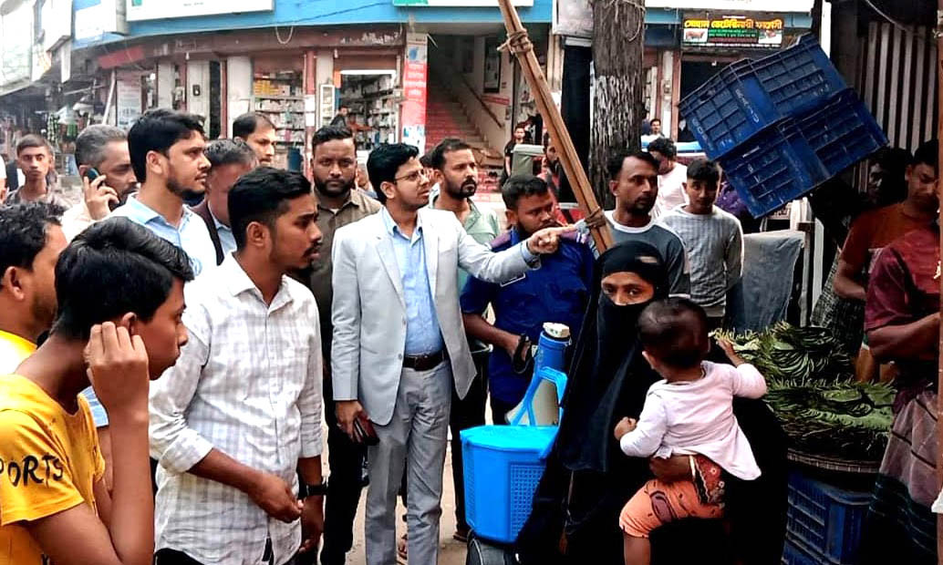 কচুয়ার সাচার বাজারে শতাধিক অবৈধ দোকান উচ্ছেদ